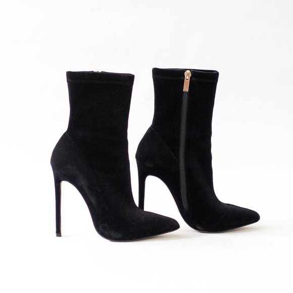 Neiman Marcus | Black Pointed Toe Ankle Boots - Picture 1 of 4